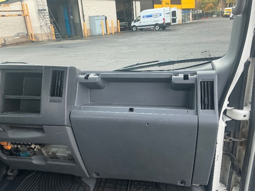 Cab and Chassis Truck-Light and Medium Duty Trucks-Isuzu-2017-NPR EFI-Clackamas-OR-134,843\n\t\tmiles-$ 27,750 - Image 19