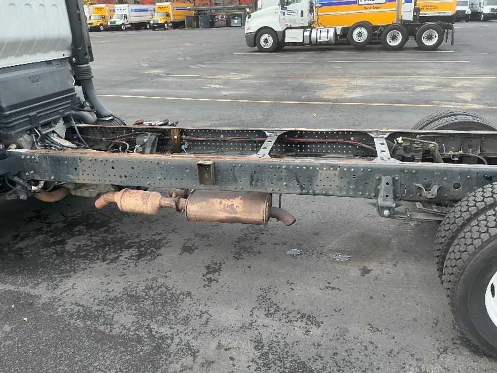 Cab and Chassis Truck-Light and Medium Duty Trucks-Isuzu-2017-NPR EFI-Clackamas-OR-134,843\n\t\tmiles-$ 27,750 - Image 5