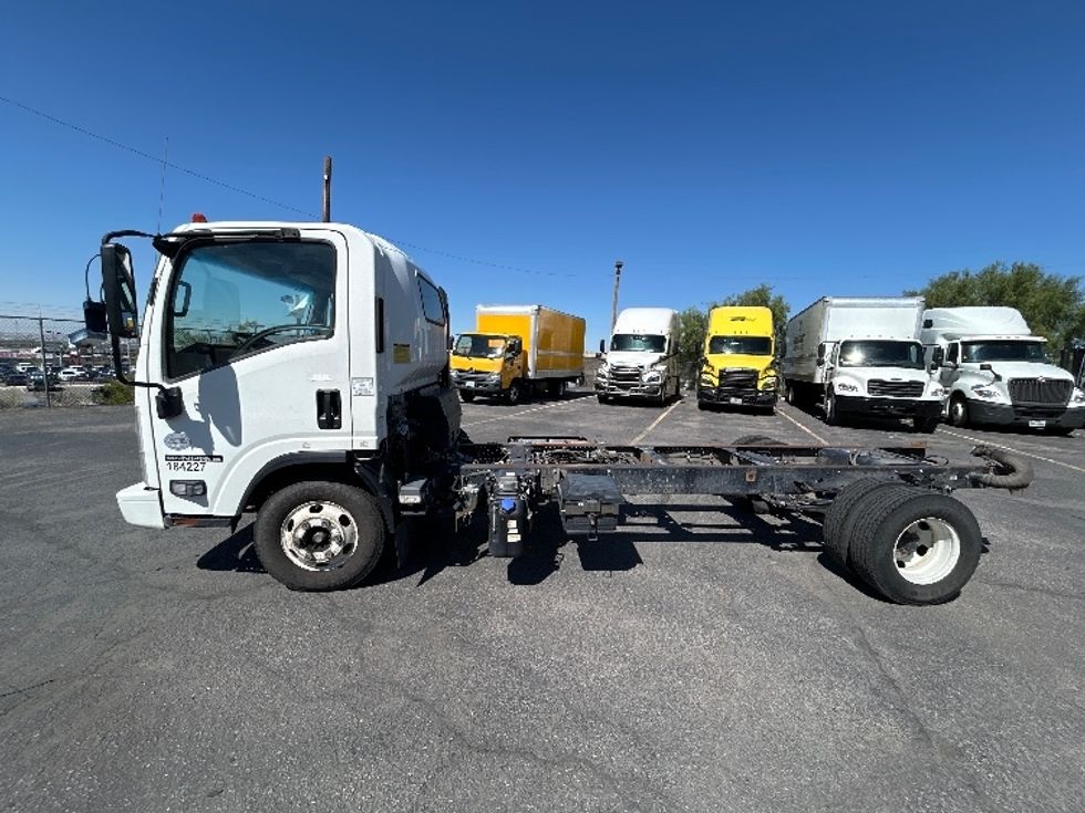 Cab and Chassis Truck-Light and Medium Duty Trucks-Isuzu-2018-NPR-El Paso-TX-333,714\n\t\tmiles-$ 20,500 - Image 4