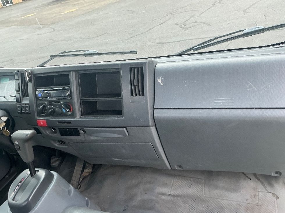 Cab and Chassis Truck-Light and Medium Duty Trucks-Isuzu-2018-NRR-Portland-OR-69,927\n\t\tmiles-$ 42,750 - Image 16