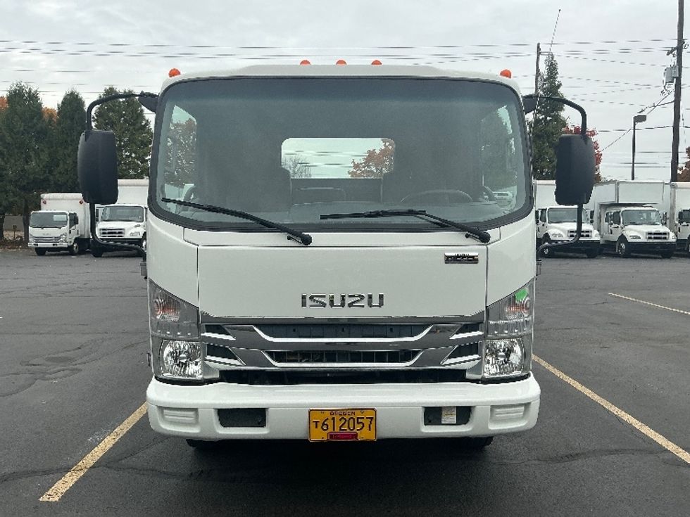 Cab and Chassis Truck-Light and Medium Duty Trucks-Isuzu-2018-NRR-Portland-OR-69,927\n\t\tmiles-$ 42,750 - Image 2