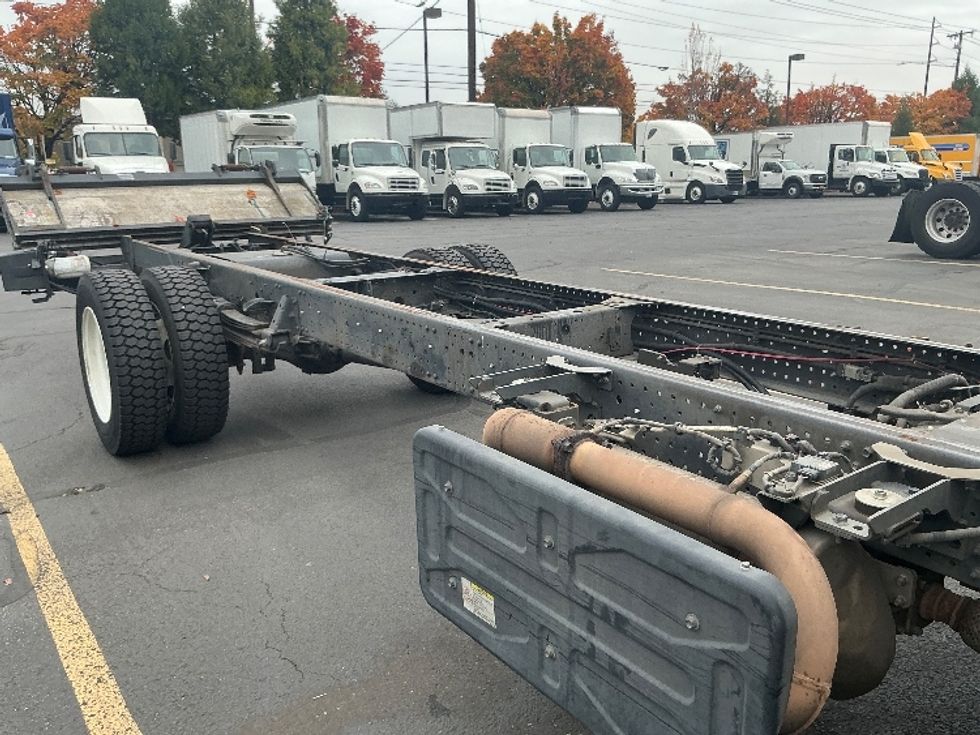 Cab and Chassis Truck-Light and Medium Duty Trucks-Isuzu-2018-NRR-Portland-OR-69,927\n\t\tmiles-$ 42,750 - Image 9