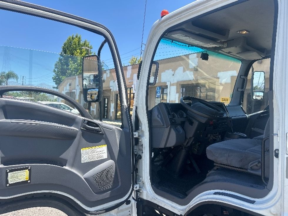 Cab and Chassis Truck-Light and Medium Duty Trucks-Isuzu-2019-NRR-Chino-CA-128,317\n\t\tmiles-$ 37,250 - Image 12