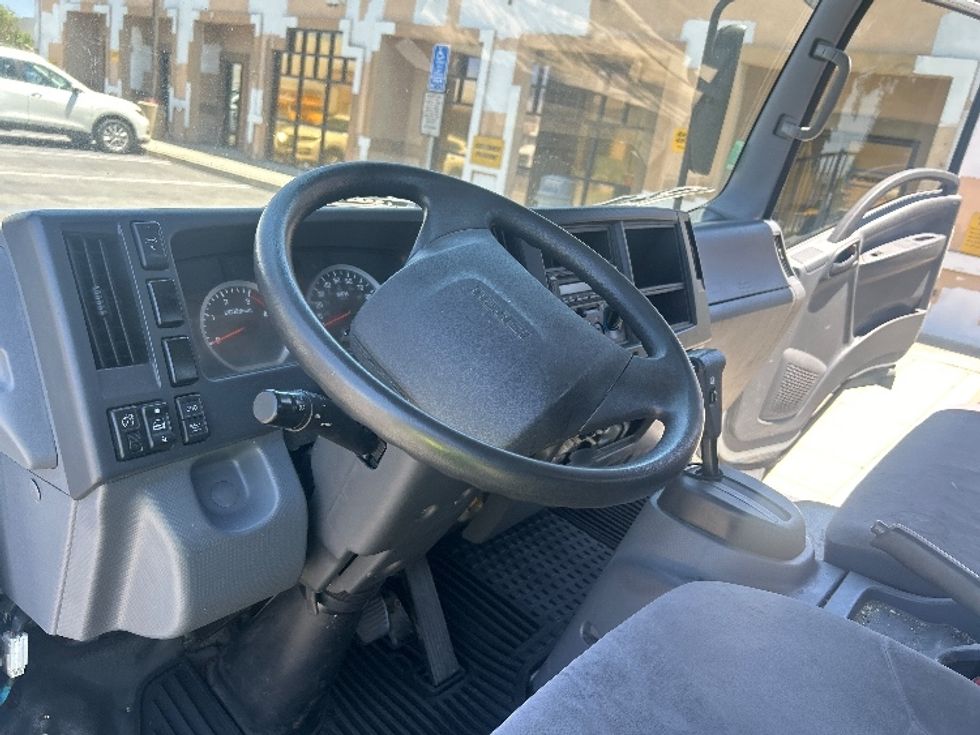 Cab and Chassis Truck-Light and Medium Duty Trucks-Isuzu-2019-NRR-Chino-CA-128,317\n\t\tmiles-$ 37,250 - Image 13