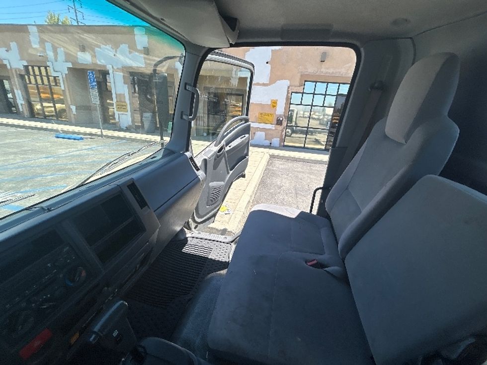 Cab and Chassis Truck-Light and Medium Duty Trucks-Isuzu-2019-NRR-Chino-CA-128,317\n\t\tmiles-$ 37,250 - Image 15