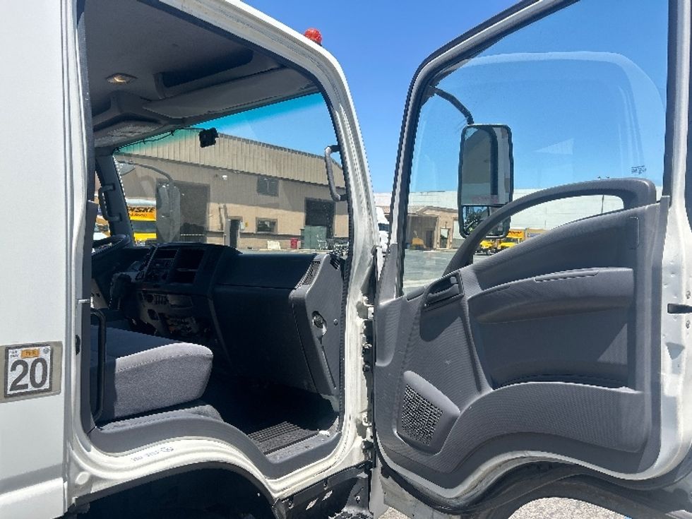 Cab and Chassis Truck-Light and Medium Duty Trucks-Isuzu-2019-NRR-Chino-CA-128,317\n\t\tmiles-$ 37,250 - Image 16