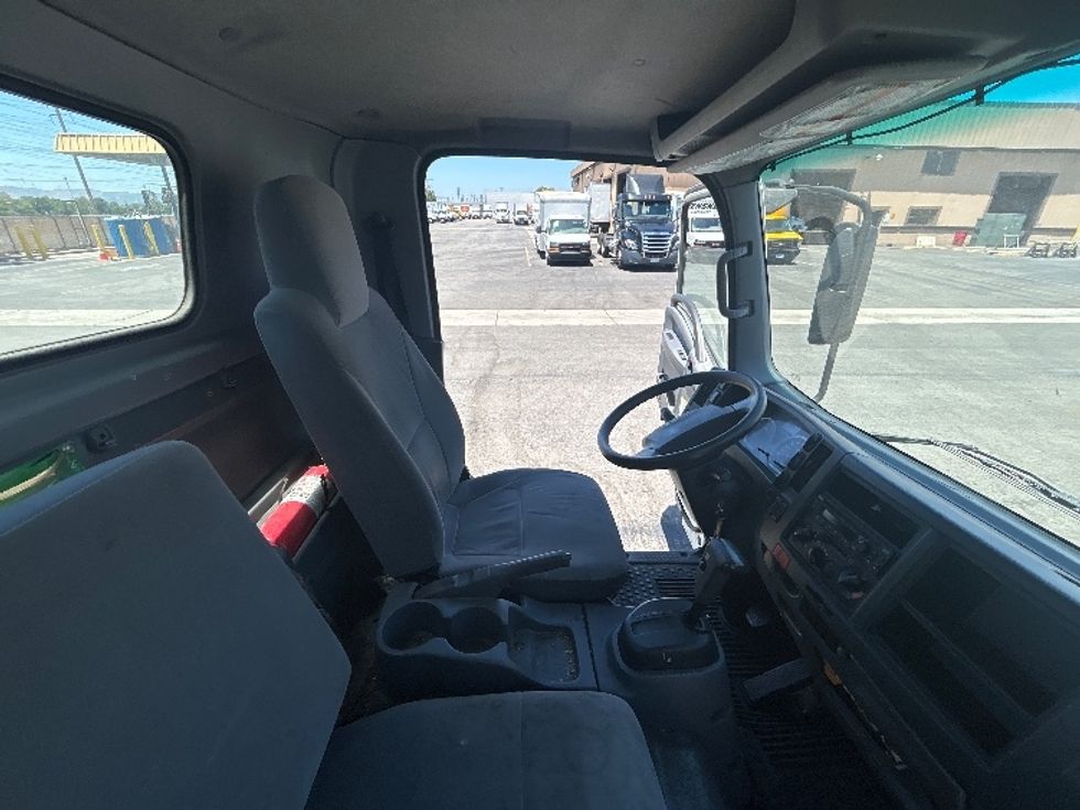 Cab and Chassis Truck-Light and Medium Duty Trucks-Isuzu-2019-NRR-Chino-CA-128,317\n\t\tmiles-$ 37,250 - Image 18