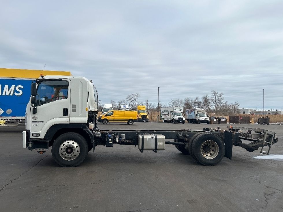 Cab and Chassis Truck-Light and Medium Duty Trucks-Isuzu-2020-FTR-Montgomery-NY-128,028\n\t\tmiles-$ 43,750 - Image 4