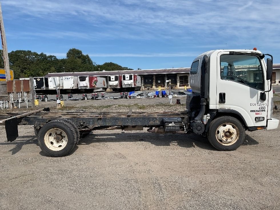 Cab and Chassis Truck-Light and Medium Duty Trucks-Isuzu-2020-NPR EFI-Londonderry-NH-250,038\n\t\tmiles-$ 23,750 - Image 10