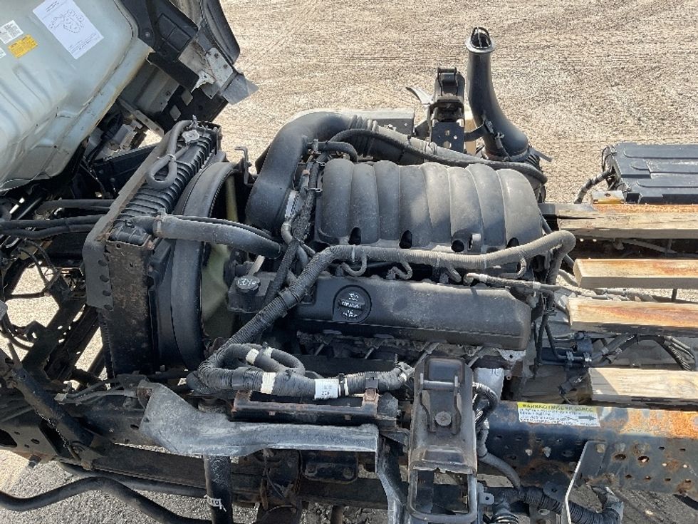 Cab and Chassis Truck-Light and Medium Duty Trucks-Isuzu-2020-NPR EFI-Londonderry-NH-250,038\n\t\tmiles-$ 23,750 - Image 19