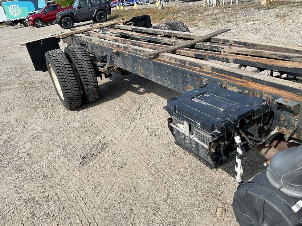 Cab and Chassis Truck-Light and Medium Duty Trucks-Isuzu-2020-NPR EFI-Londonderry-NH-250,038\n\t\tmiles-$ 23,750 - Image 9