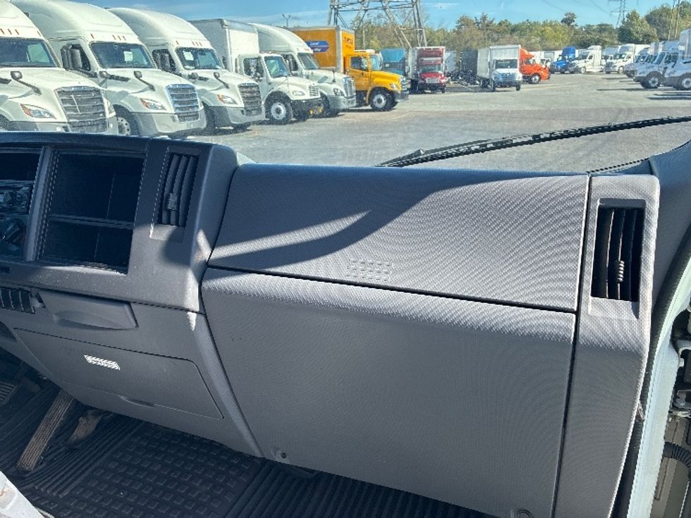 Cab and Chassis Truck-Light and Medium Duty Trucks-Isuzu-2020-NPRXD-Greensboro-NC-141,616\n\t\tmiles-$ 35,250 - Image 16