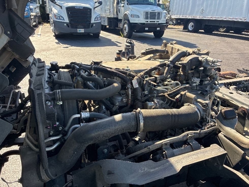 Cab and Chassis Truck-Light and Medium Duty Trucks-Isuzu-2020-NPRXD-Greensboro-NC-141,616\n\t\tmiles-$ 35,250 - Image 19