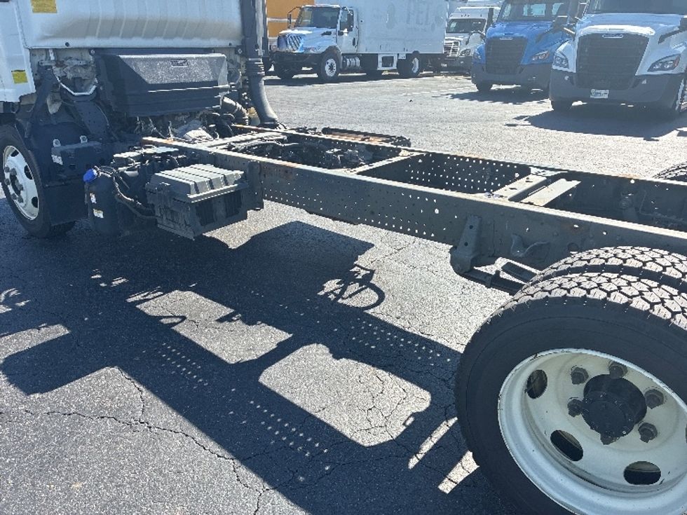 Cab and Chassis Truck-Light and Medium Duty Trucks-Isuzu-2020-NPRXD-Greensboro-NC-141,616\n\t\tmiles-$ 35,250 - Image 21