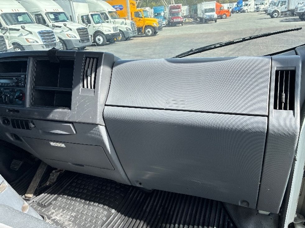 Cab and Chassis Truck-Light and Medium Duty Trucks-Isuzu-2020-NPRXD-Greensboro-NC-146,838\n\t\tmiles-$ 34,250 - Image 16