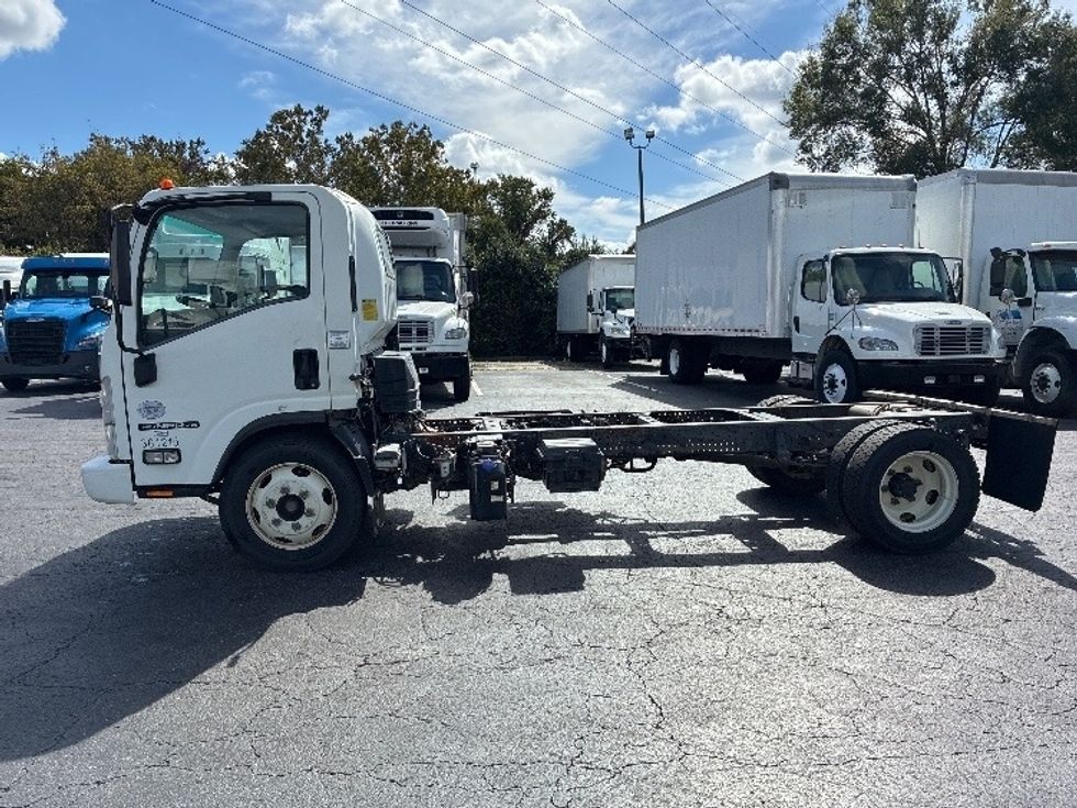 Cab and Chassis Truck-Light and Medium Duty Trucks-Isuzu-2020-NPRXD-Greensboro-NC-179,152\n\t\tmiles-$ 27,750 - Image 4