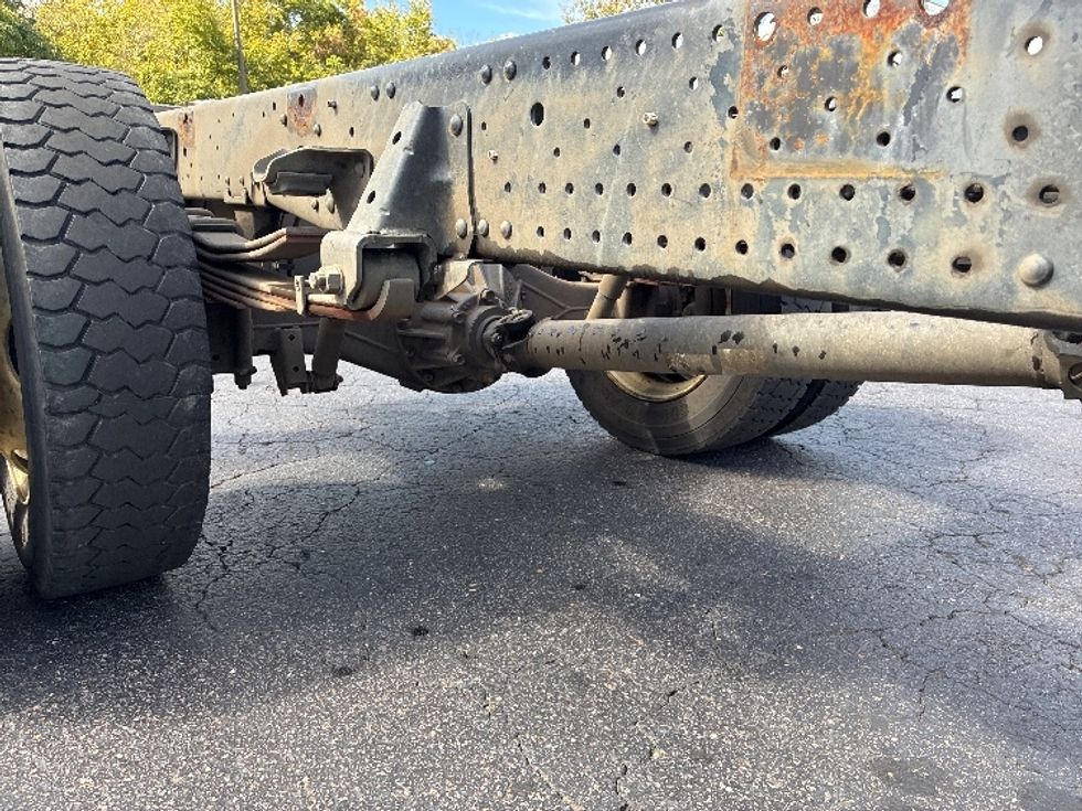 Cab and Chassis Truck-Light and Medium Duty Trucks-Isuzu-2020-NPRXD-Greensboro-NC-179,152\n\t\tmiles-$ 27,750 - Image 9