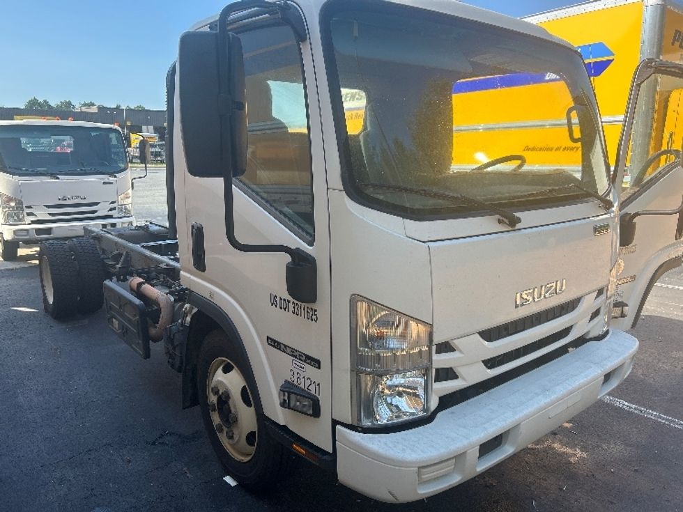 Cab and Chassis Truck-Light and Medium Duty Trucks-Isuzu-2020-NPRXD-Winston Salem-NC-139,000\n\t\tmiles-$ 19,000 - Image 1