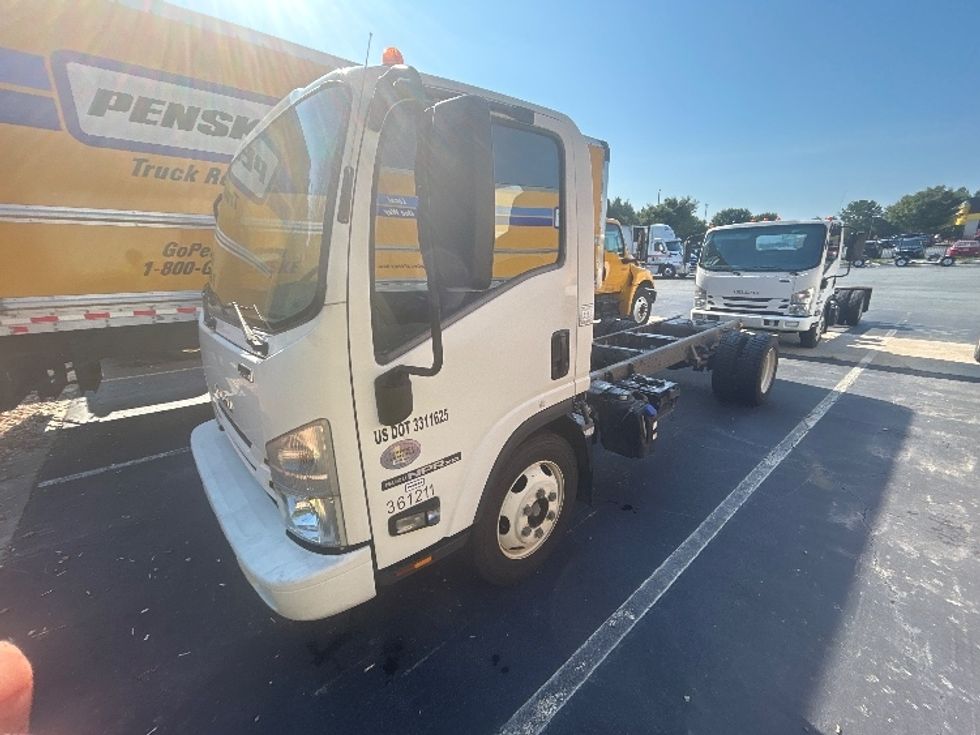 Cab and Chassis Truck-Light and Medium Duty Trucks-Isuzu-2020-NPRXD-Winston Salem-NC-139,000\n\t\tmiles-$ 19,000 - Image 3