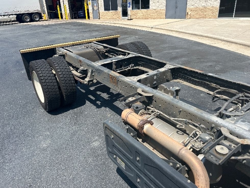 Cab and Chassis Truck-Light and Medium Duty Trucks-Isuzu-2020-NPRXD-Winston Salem-NC-139,262\n\t\tmiles-$ 38,750 - Image 8