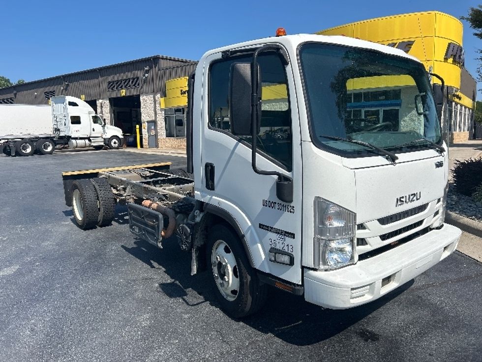 Cab and Chassis Truck-Light and Medium Duty Trucks-Isuzu-2020-NPRXD-Winston Salem-NC-153,260\n\t\tmiles-$ 33,750 - Image 1
