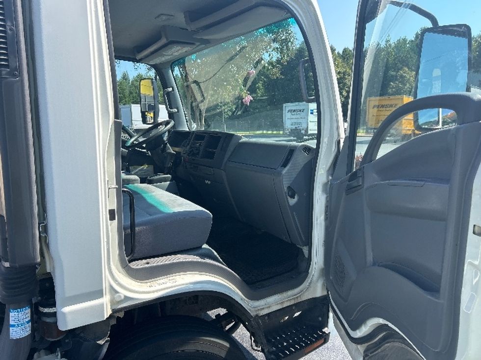 Cab and Chassis Truck-Light and Medium Duty Trucks-Isuzu-2020-NPRXD-Winston Salem-NC-153,260\n\t\tmiles-$ 33,750 - Image 14