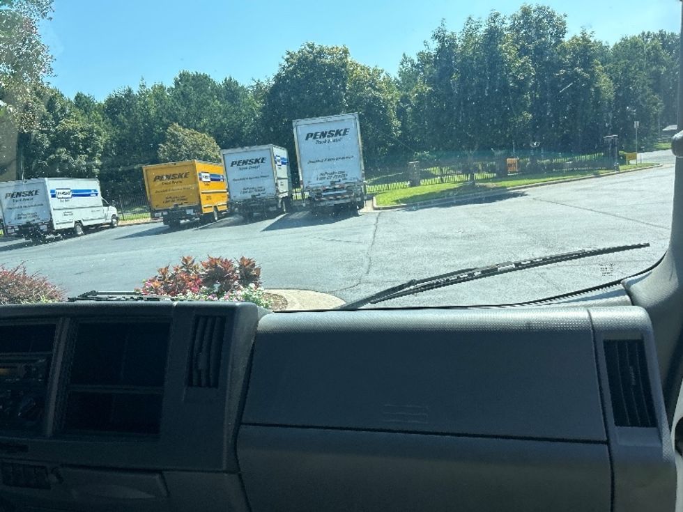 Cab and Chassis Truck-Light and Medium Duty Trucks-Isuzu-2020-NPRXD-Winston Salem-NC-153,260\n\t\tmiles-$ 33,750 - Image 15