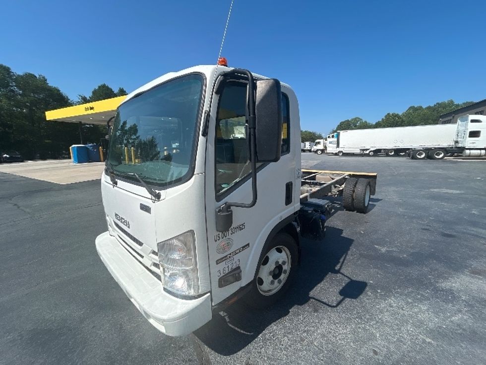 Cab and Chassis Truck-Light and Medium Duty Trucks-Isuzu-2020-NPRXD-Winston Salem-NC-153,260\n\t\tmiles-$ 33,750 - Image 3