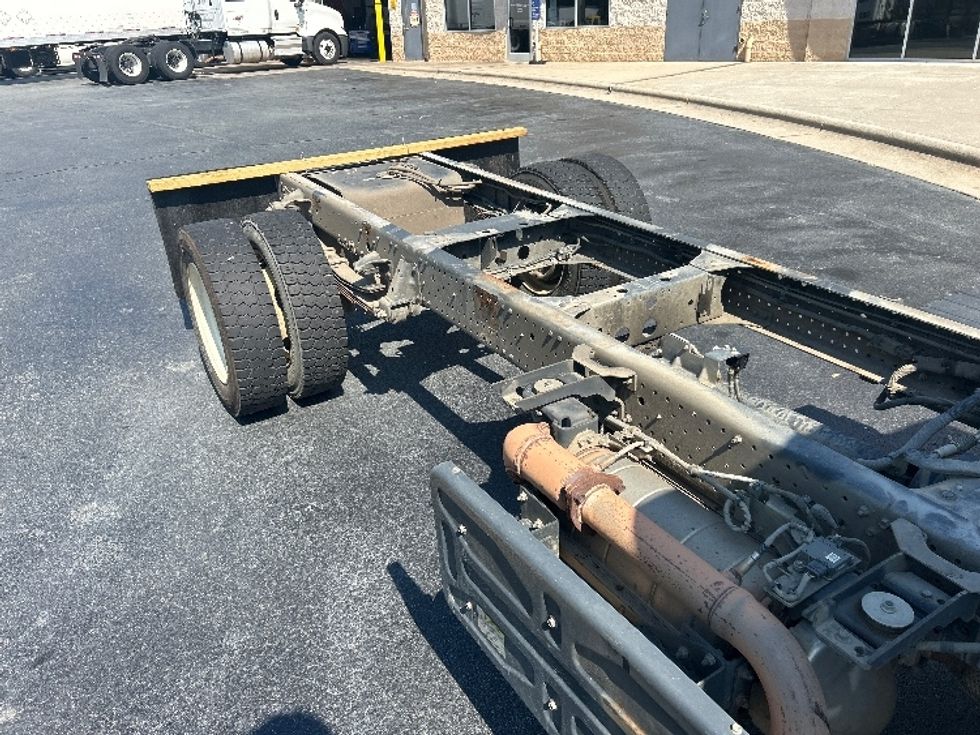 Cab and Chassis Truck-Light and Medium Duty Trucks-Isuzu-2020-NPRXD-Winston Salem-NC-153,260\n\t\tmiles-$ 33,750 - Image 8