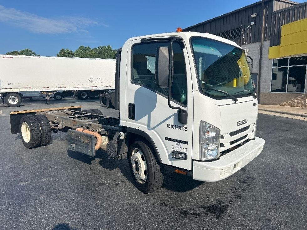 Cab and Chassis Truck-Light and Medium Duty Trucks-Isuzu-2020-NPRXD-Winston Salem-NC-193,306\n\t\tmiles-$ 25,500 - Image 1
