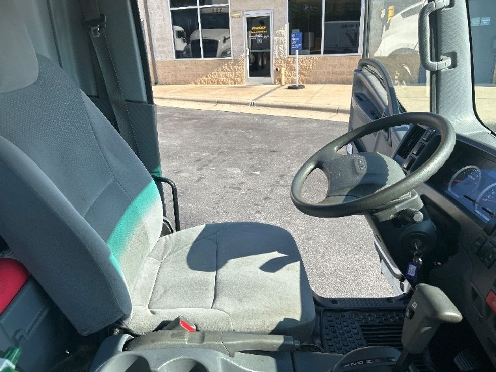 Cab and Chassis Truck-Light and Medium Duty Trucks-Isuzu-2020-NPRXD-Winston Salem-NC-193,306\n\t\tmiles-$ 25,500 - Image 16