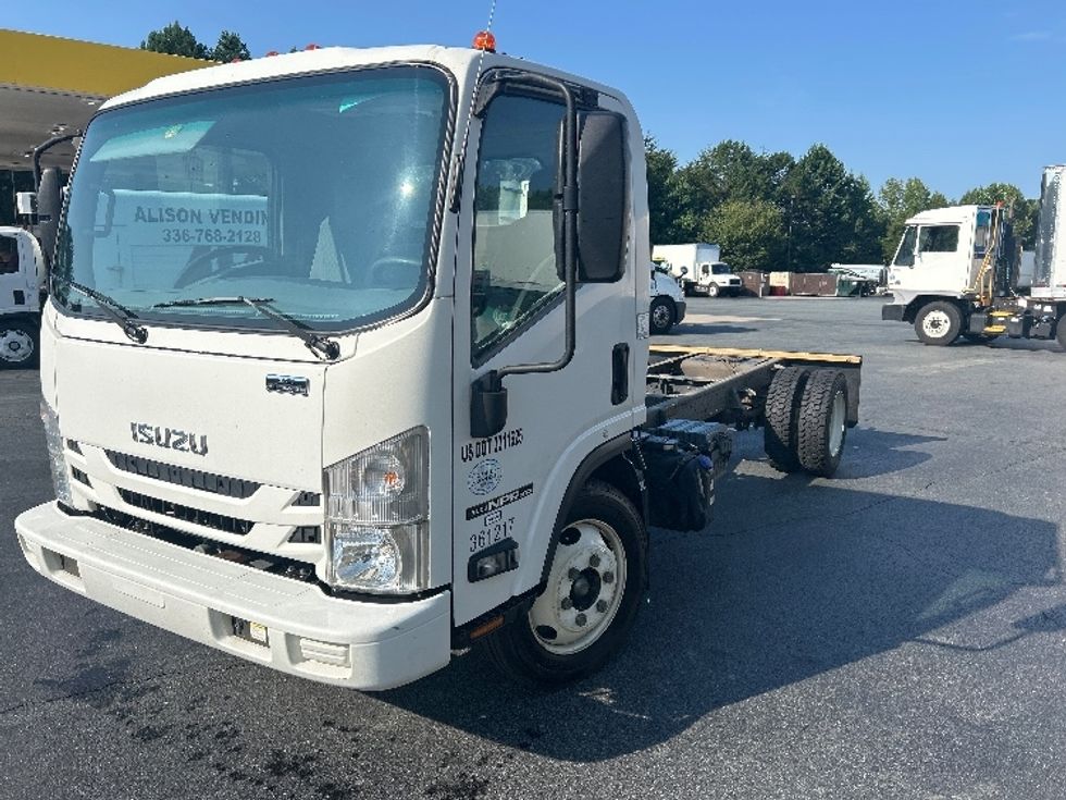 Cab and Chassis Truck-Light and Medium Duty Trucks-Isuzu-2020-NPRXD-Winston Salem-NC-193,306\n\t\tmiles-$ 25,500 - Image 3