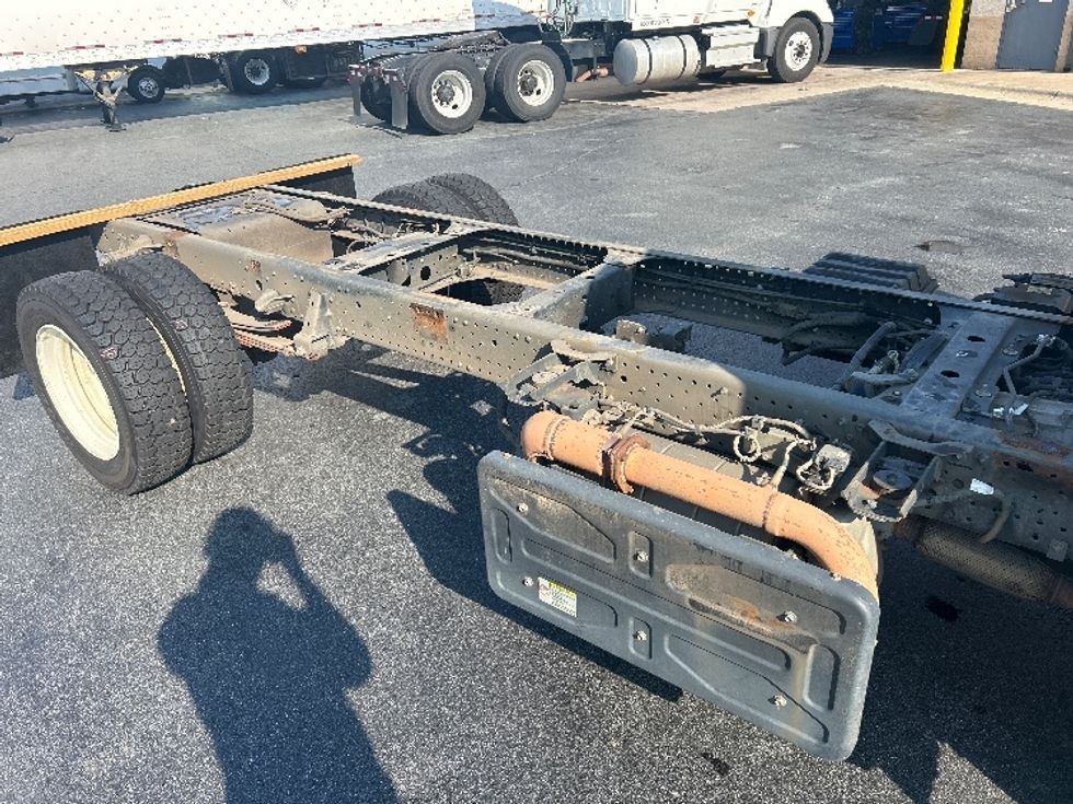 Cab and Chassis Truck-Light and Medium Duty Trucks-Isuzu-2020-NPRXD-Winston Salem-NC-193,306\n\t\tmiles-$ 25,500 - Image 8