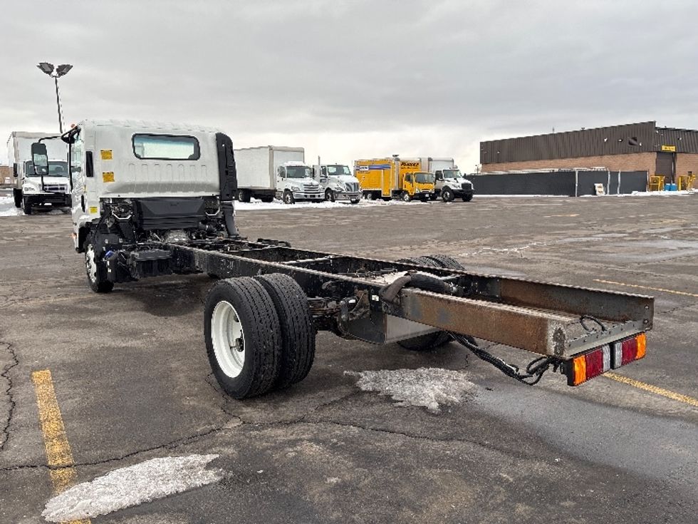 Cab and Chassis Truck-Light and Medium Duty Trucks-Isuzu-2023-NRR-Mississauga-ON-80,577\n\t\tkm-$ 77,750 - Image 6