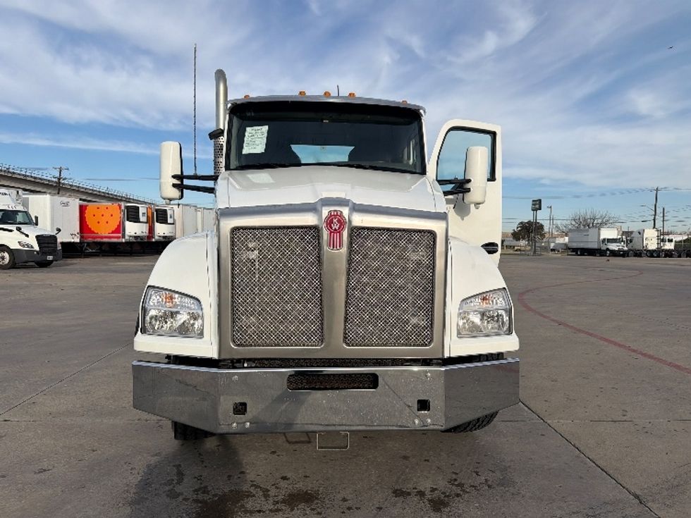 Cab and Chassis Truck-Light and Medium Duty Trucks-Kenworth-2018-T880-Fort Worth-TX-288,467\n\t\tmiles-$ 75,250 - Image 2