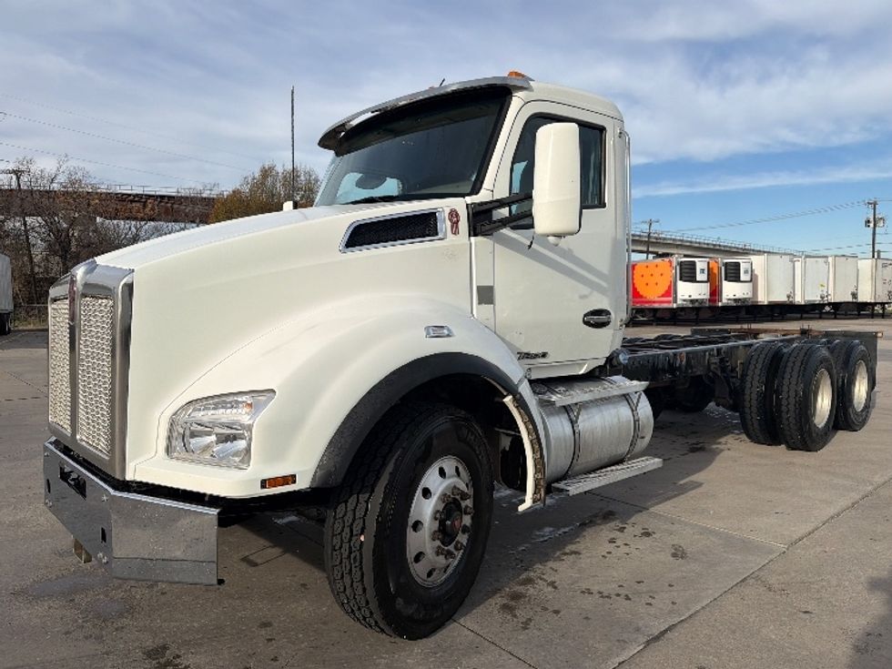 Cab and Chassis Truck-Light and Medium Duty Trucks-Kenworth-2018-T880-Fort Worth-TX-288,467\n\t\tmiles-$ 75,250 - Image 3