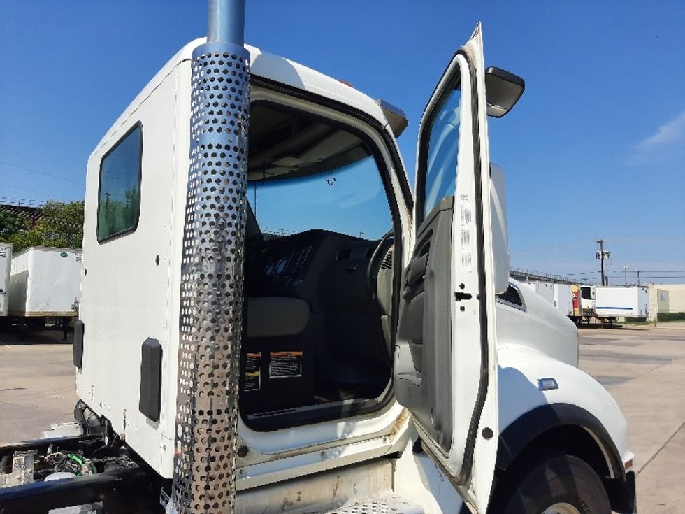 Cab and Chassis Truck-Light and Medium Duty Trucks-Kenworth-2018-T880-Fort Worth-TX-309,633\n\t\tmiles-$ 75,750 - Image 13