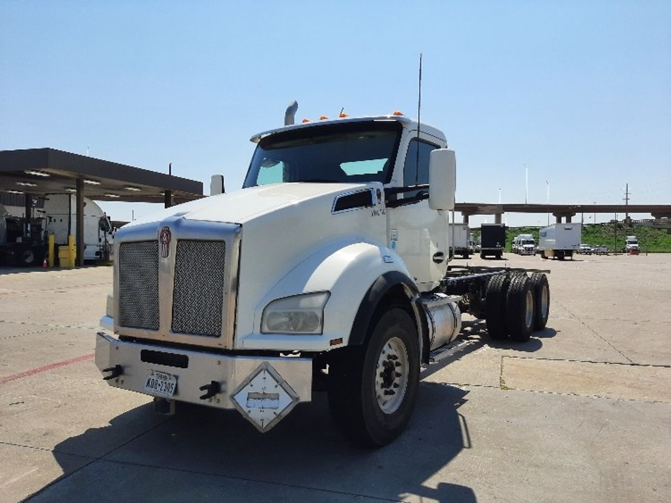 Cab and Chassis Truck-Light and Medium Duty Trucks-Kenworth-2018-T880-Fort Worth-TX-309,633\n\t\tmiles-$ 75,750 - Image 3