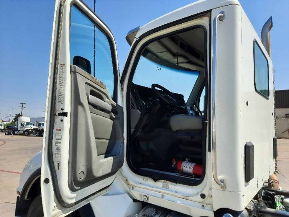 Cab and Chassis Truck-Light and Medium Duty Trucks-Kenworth-2018-T880-Fort Worth-TX-309,633\n\t\tmiles-$ 75,750 - Image 9