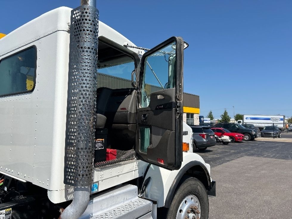 2018 Kenworth T880 photo 15