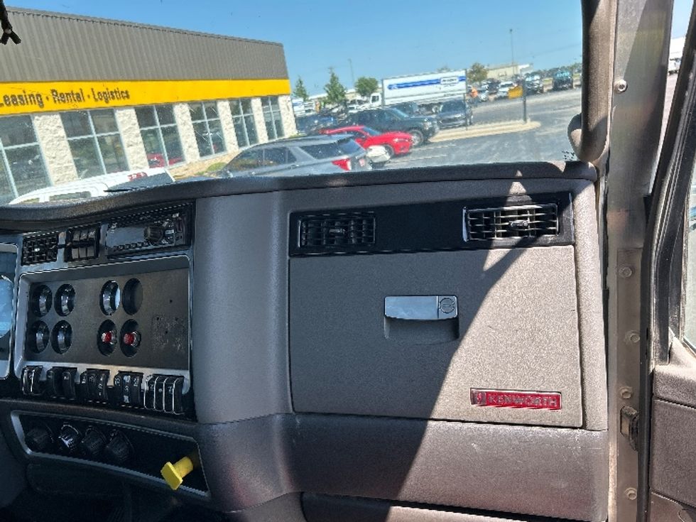 2018 Kenworth T880 photo 16