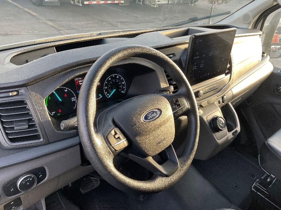 Cargo Van (Panel Van)-Alternative Fuel Trucks & Tractors-Ford-2022-TRAN350E-Albuquerque-NM-2,377\n\t\tmiles-$ 42,500 - Image 17