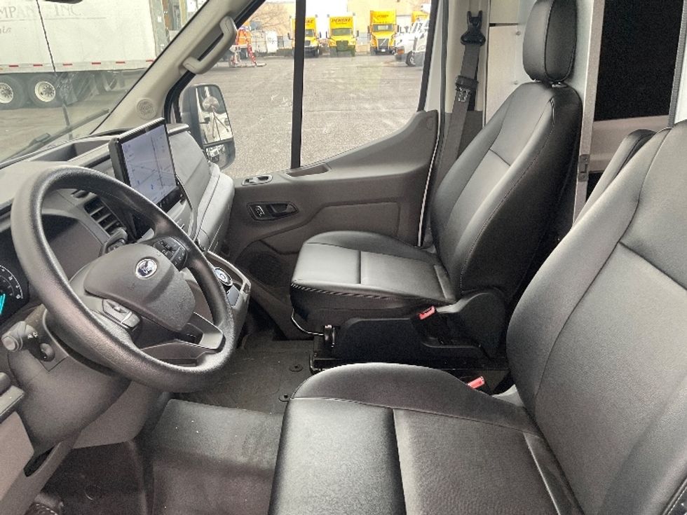 Cargo Van (Panel Van)-Alternative Fuel Trucks & Tractors-Ford-2022-TRAN350E-Albuquerque-NM-2,377\n\t\tmiles-$ 42,500 - Image 19