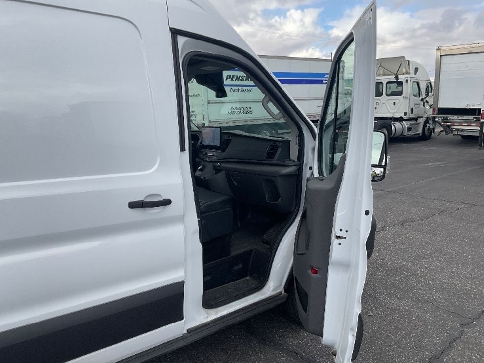 Cargo Van (Panel Van)-Alternative Fuel Trucks & Tractors-Ford-2022-TRAN350E-Albuquerque-NM-2,377\n\t\tmiles-$ 42,500 - Image 20