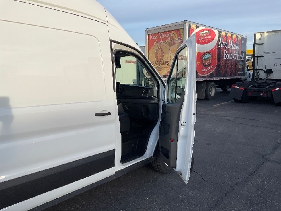 Cargo Van (Panel Van)-Alternative Fuel Trucks & Tractors-Ford-2022-TRAN350E-Albuquerque-NM-2,377\n\t\tmiles-$ 42,500 - Image 21