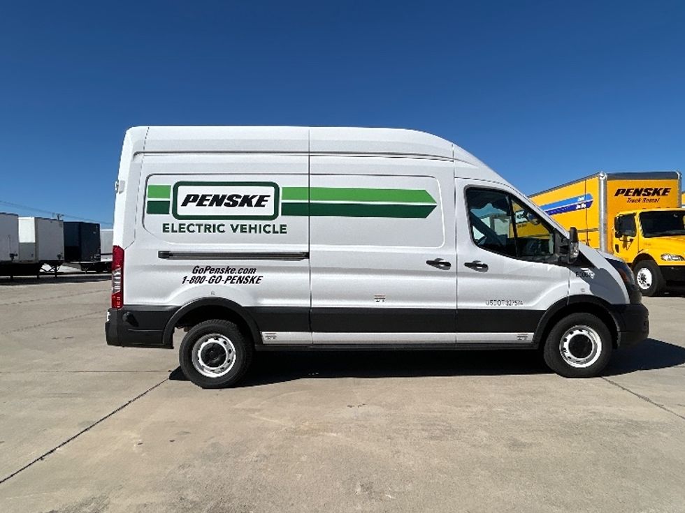 Cargo Van (Panel Van)-Alternative Fuel Trucks & Tractors-Ford-2022-TRAN350E-Arlington-TX-16,944\n\t\tmiles-$ 39,000 - Image 11