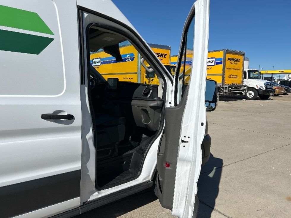 Cargo Van (Panel Van)-Alternative Fuel Trucks & Tractors-Ford-2022-TRAN350E-Arlington-TX-16,944\n\t\tmiles-$ 39,000 - Image 16