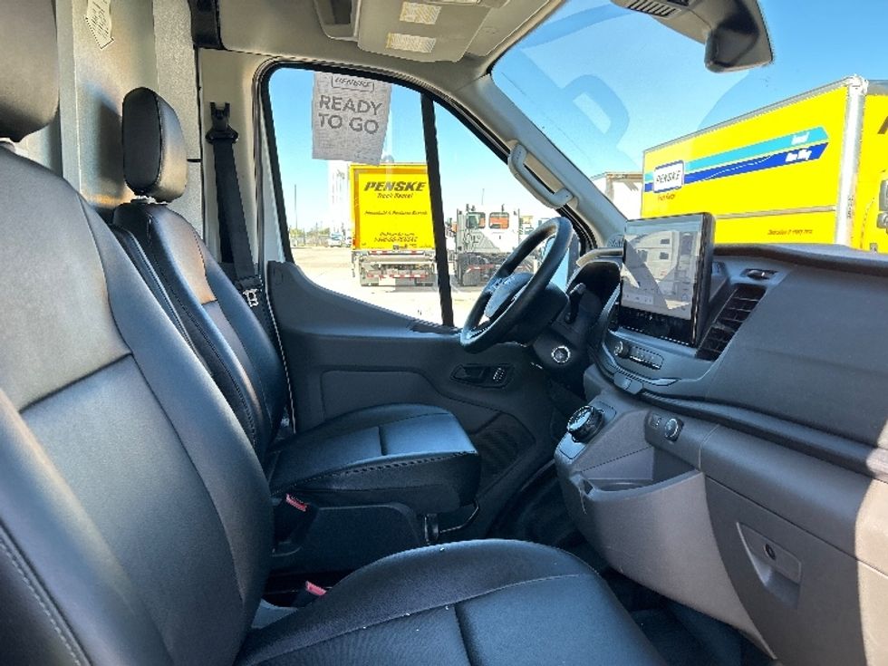 Cargo Van (Panel Van)-Alternative Fuel Trucks & Tractors-Ford-2022-TRAN350E-Arlington-TX-16,944\n\t\tmiles-$ 39,000 - Image 18