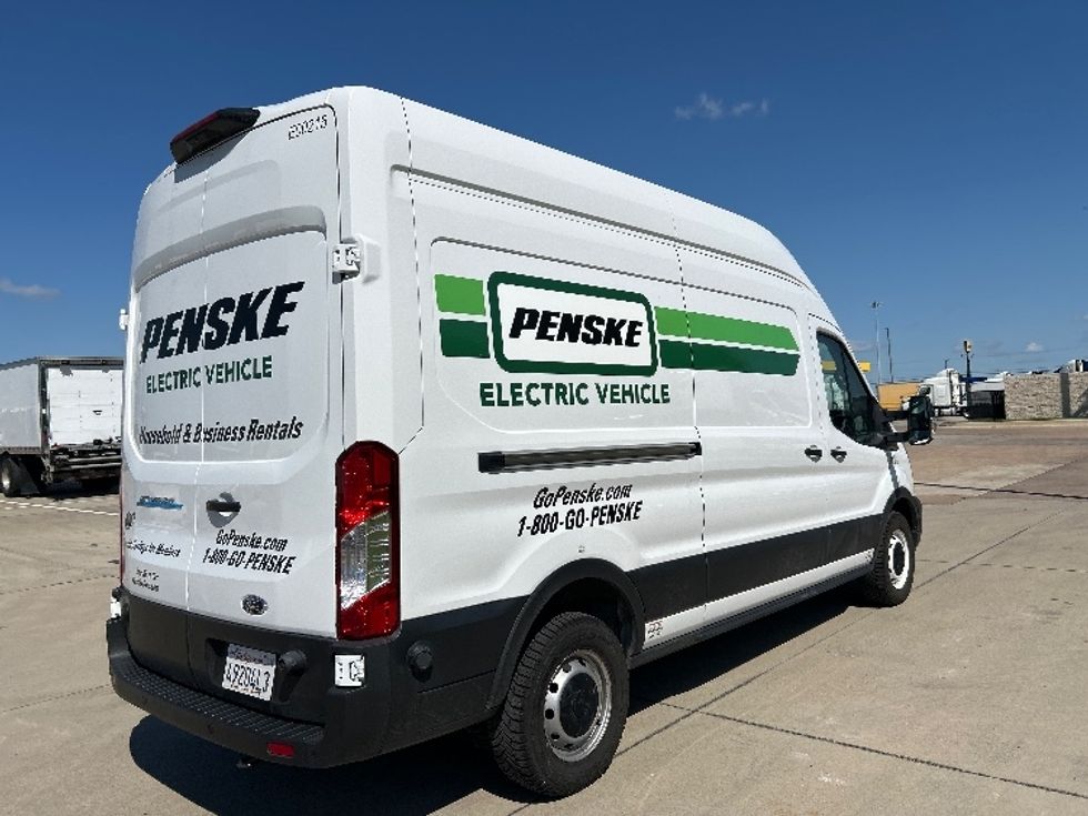 Cargo Van (Panel Van)-Alternative Fuel Trucks & Tractors-Ford-2022-TRAN350E-Arlington-TX-26,194\n\t\tmiles-$ 37,250 - Image 11