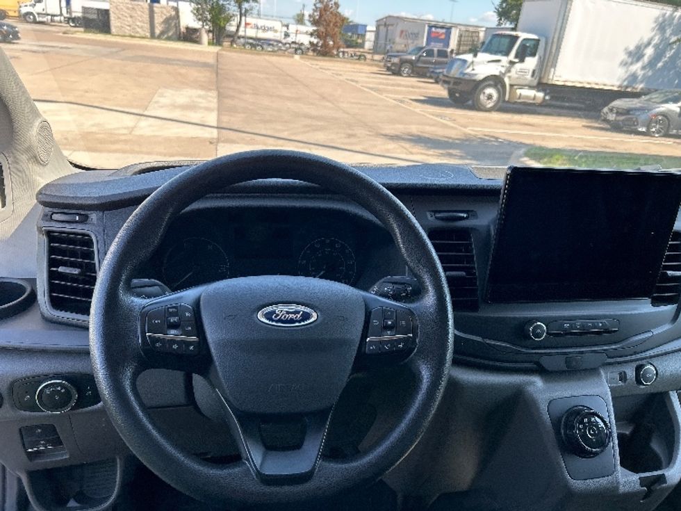 Cargo Van (Panel Van)-Alternative Fuel Trucks & Tractors-Ford-2022-TRAN350E-Arlington-TX-26,194\n\t\tmiles-$ 37,250 - Image 16